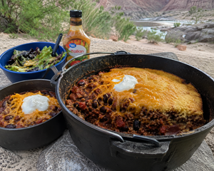 Canyon Chili & Cornbread (Dutch Oven)